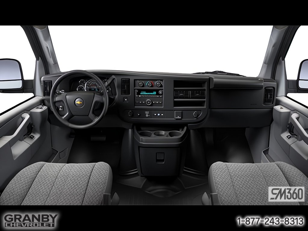 2025 Chevrolet EXPRESS CUTAWAY 3500 in Granby, Quebec - 4 - w1024h768px