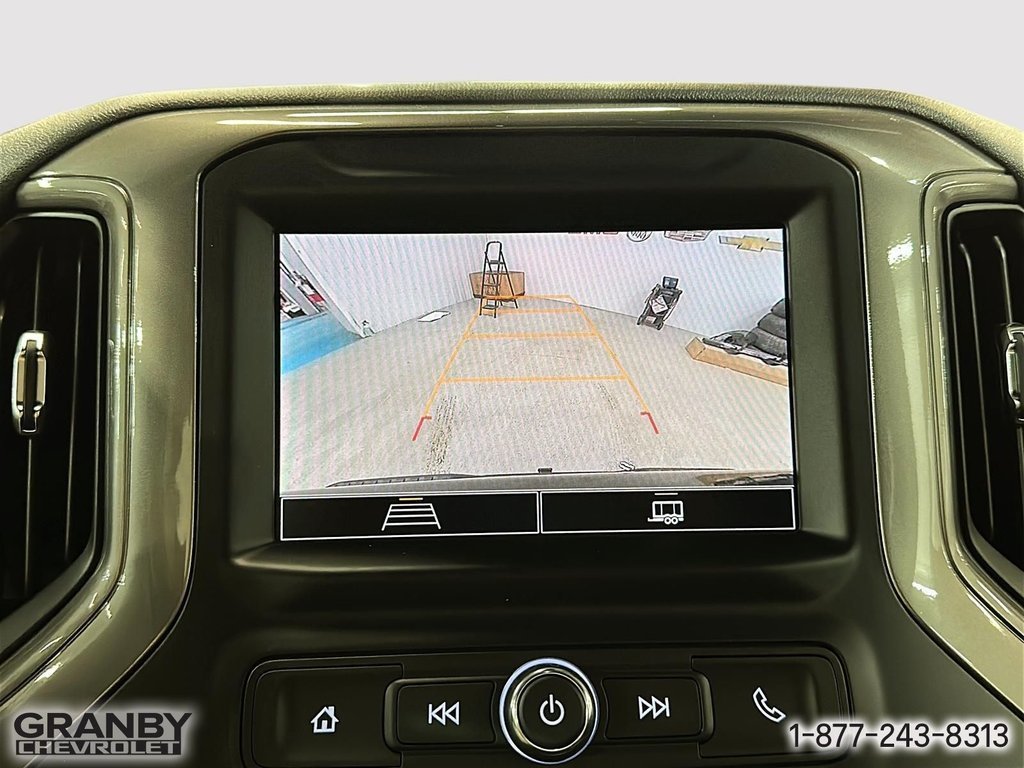 2026 Chevrolet K1500 SILVERADO CREW CAB CUSTOM STD/BOX (1CX) in Granby, Quebec - 21 - w1024h768px