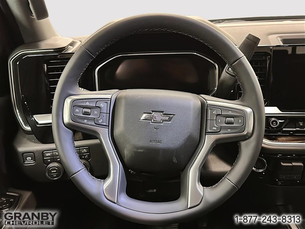 2026 Chevrolet Silverado 2500 HD in Granby, Quebec - 14 - w1024h768px