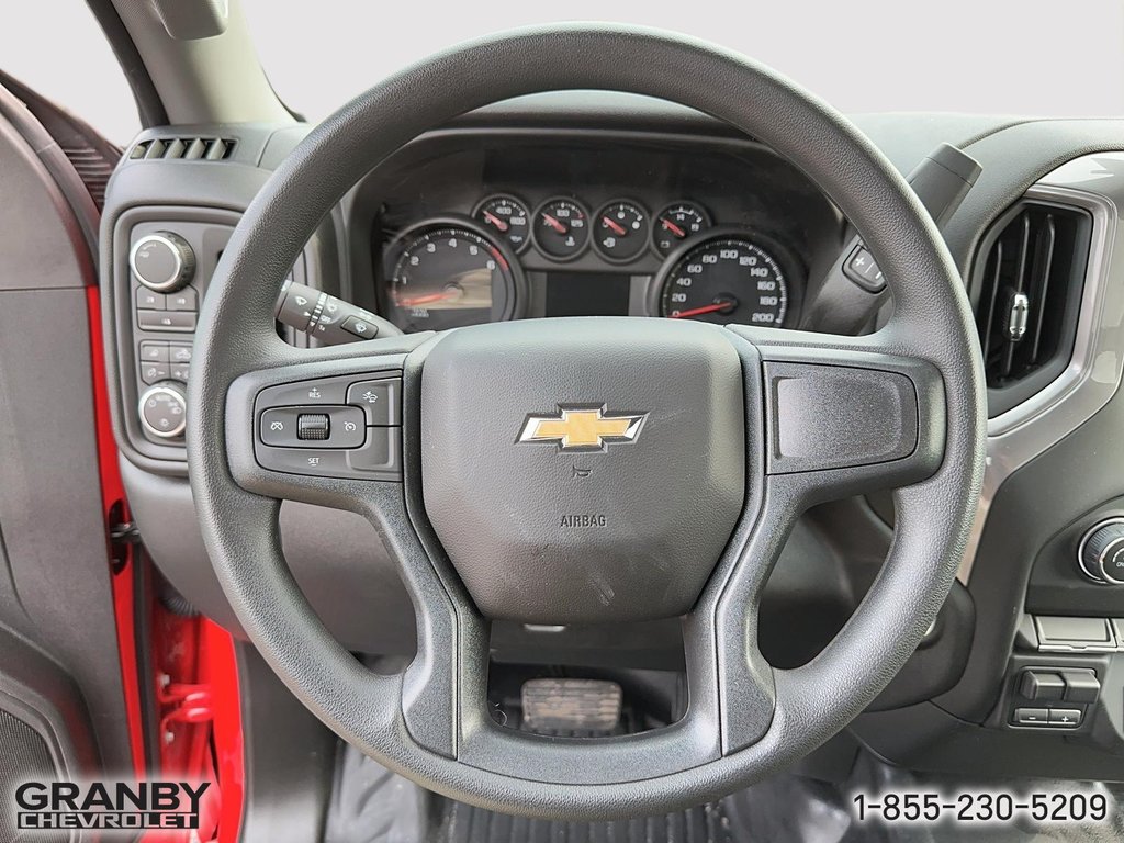 2024 Chevrolet K2500 HD Silverado reg cab WT l/box (1WT) in Granby, Quebec - 11 - w1024h768px