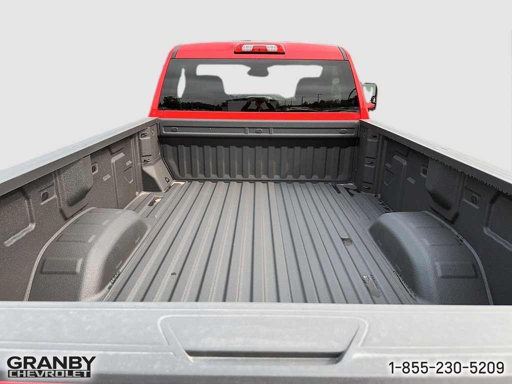 2024 Chevrolet K2500 HD Silverado reg cab WT l/box (1WT) in Granby, Quebec - 17 - w1024h768px