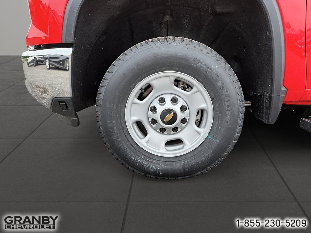 2024 Chevrolet K2500 HD Silverado reg cab WT l/box (1WT) in Granby, Quebec - 7 - w1024h768px