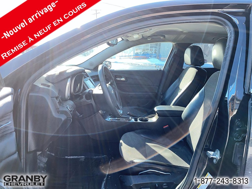 2015 Chevrolet Malibu in Granby, Quebec - 9 - w1024h768px