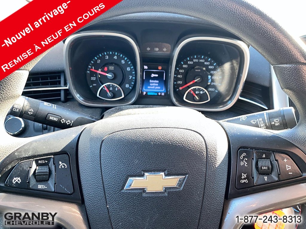 2015 Chevrolet Malibu in Granby, Quebec - 10 - w1024h768px