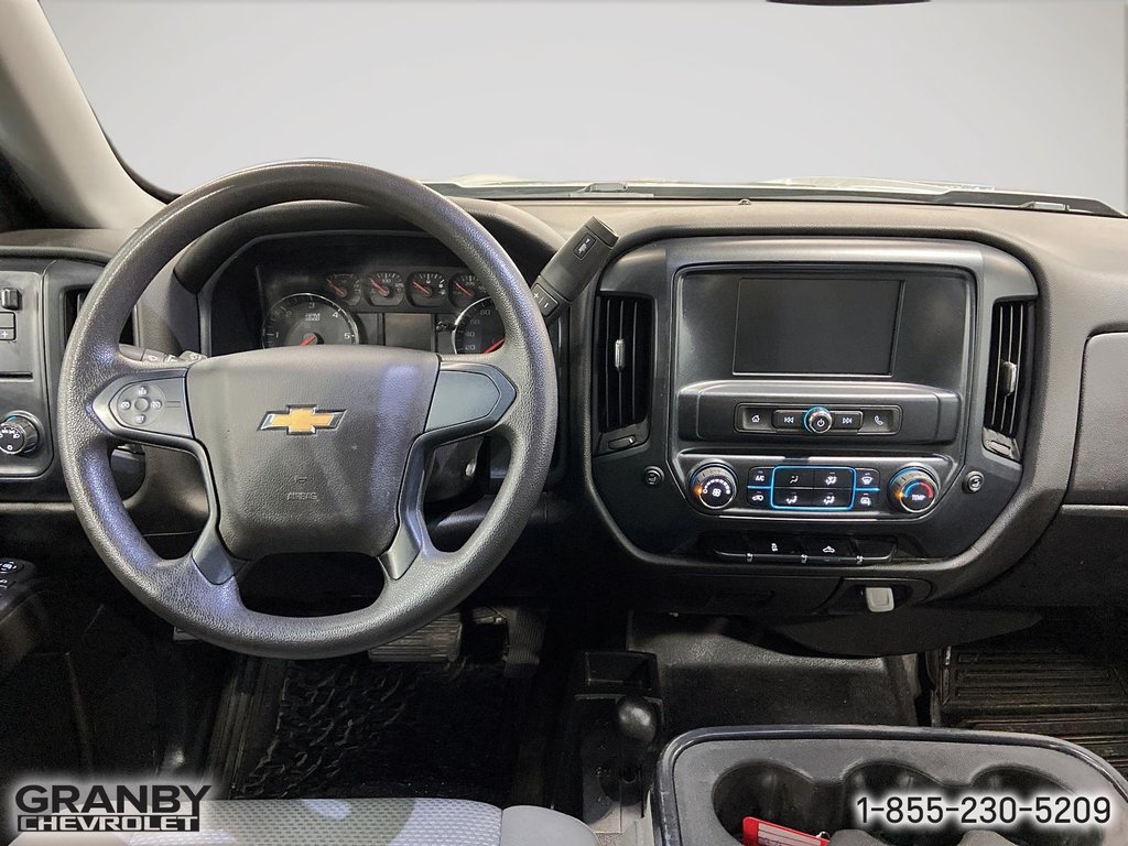 2019 Chevrolet Silverado 1500 LD in Granby, Quebec - 9 - w1024h768px