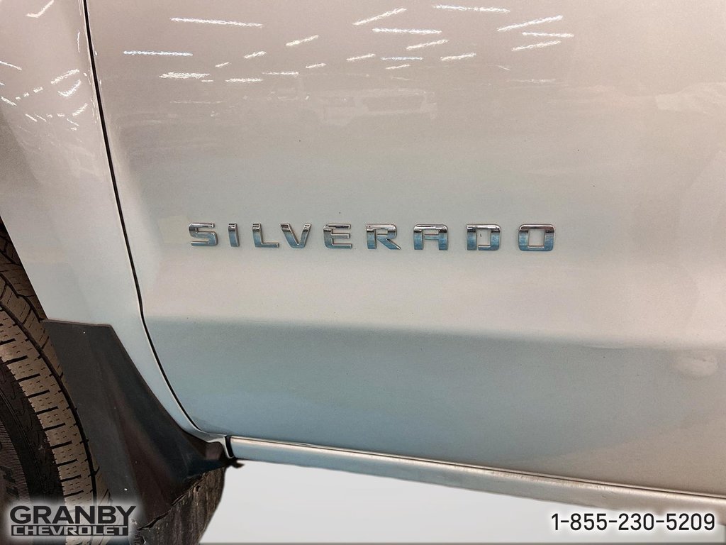 2019 Chevrolet Silverado 1500 LD in Granby, Quebec - 19 - w1024h768px