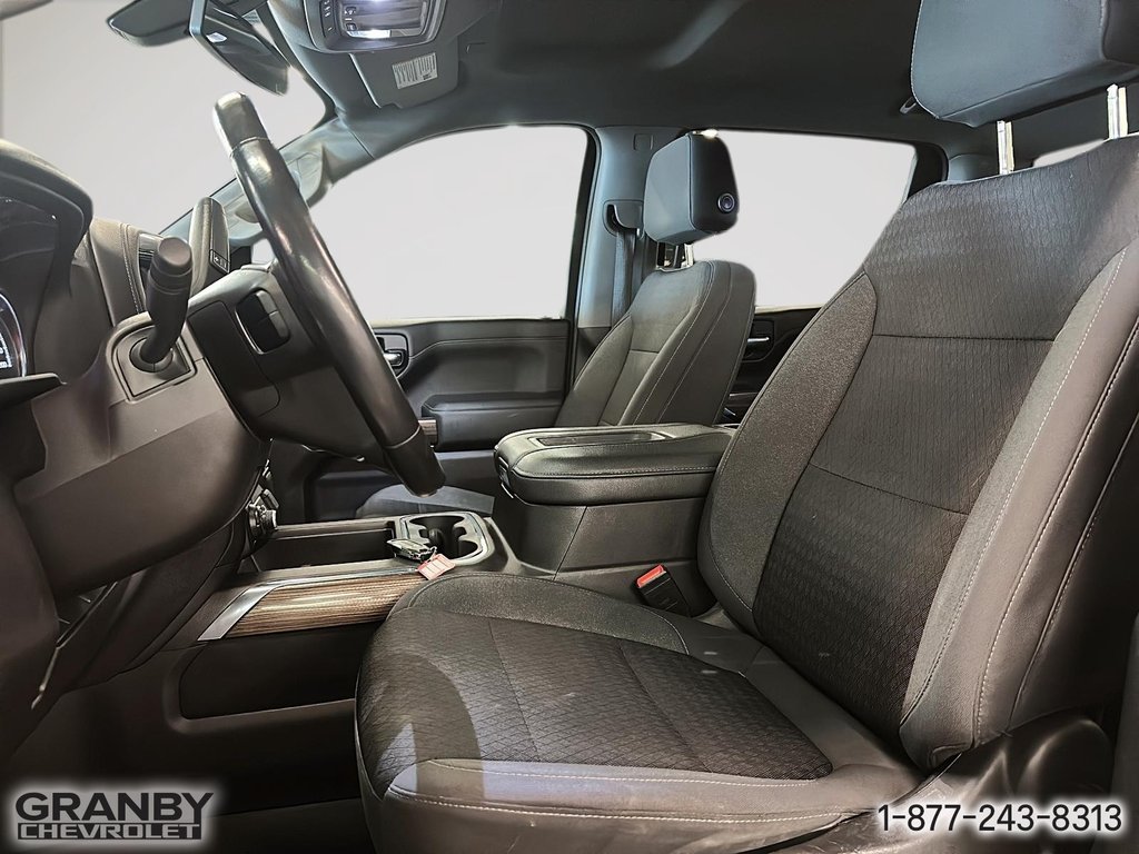 2022 Chevrolet Silverado 1500 LTD in Granby, Quebec - 12 - w1024h768px