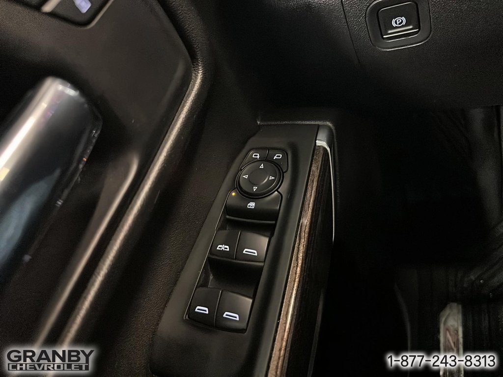2022 Chevrolet Silverado 1500 LTD LT Trail Boss crewcab boite 6.6 diesel in Granby, Quebec - 15 - w1024h768px