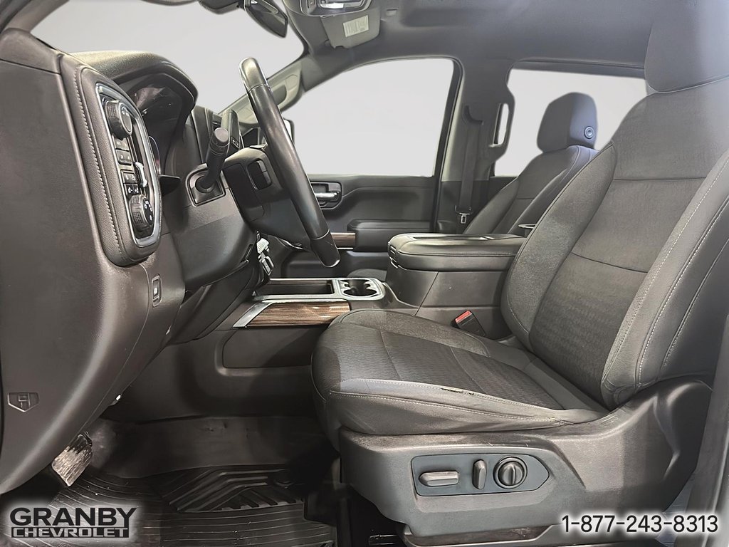 2022 Chevrolet Silverado 1500 LTD LT Trail Boss crewcab boite 6.6 diesel in Granby, Quebec - 12 - w1024h768px