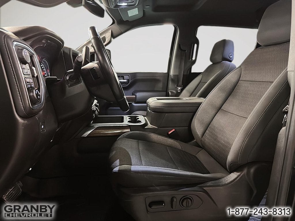 2022 Chevrolet Silverado 1500 LTD in Granby, Quebec - 11 - w1024h768px