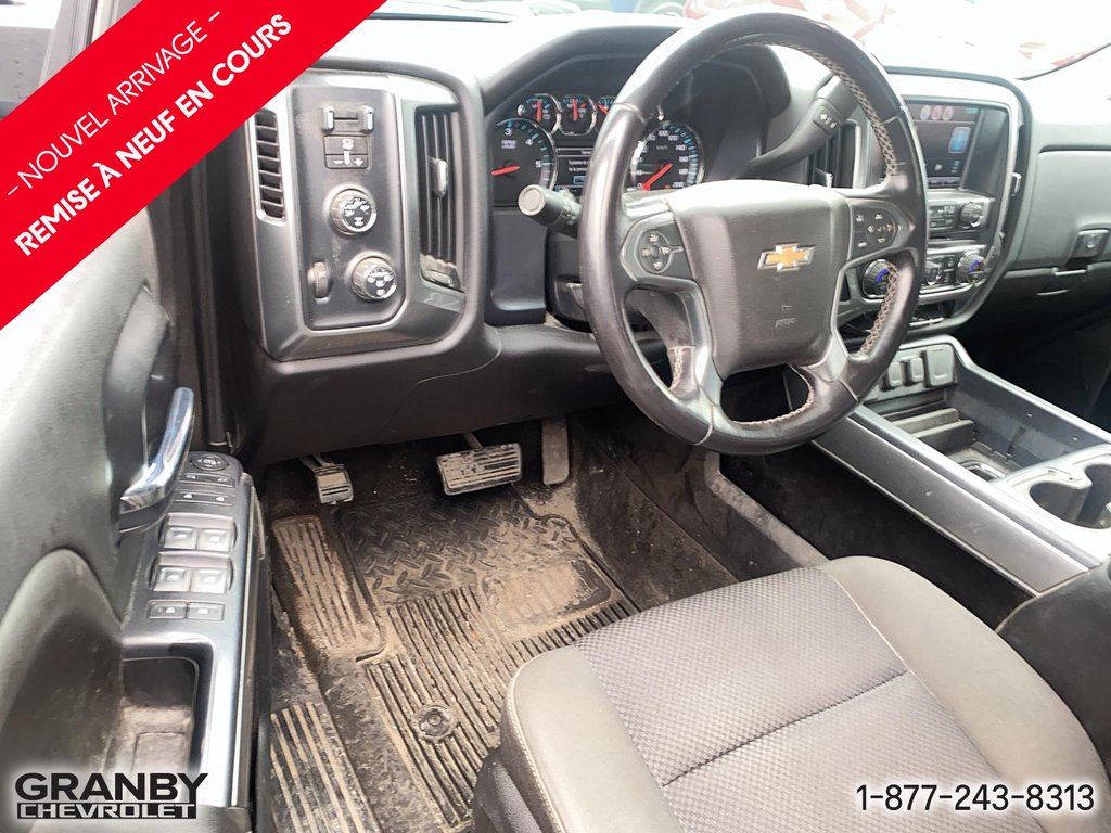 Chevrolet Silverado 1500  2015 à Granby, Québec - 9 - w1024h768px