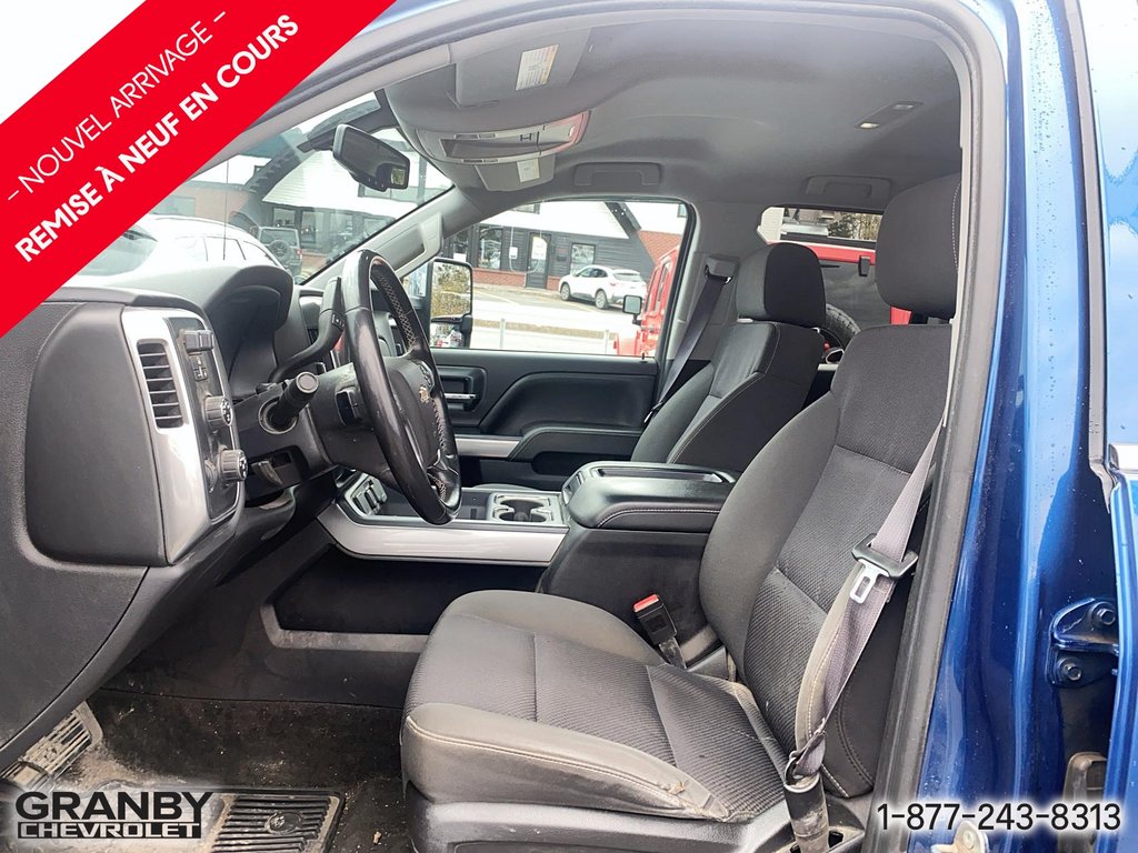 Chevrolet Silverado 1500  2015 à Granby, Québec - 10 - w1024h768px