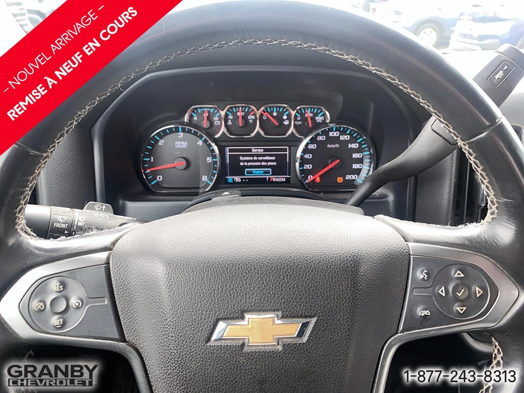 Chevrolet Silverado 1500  2015 à Granby, Québec - 12 - w1024h768px