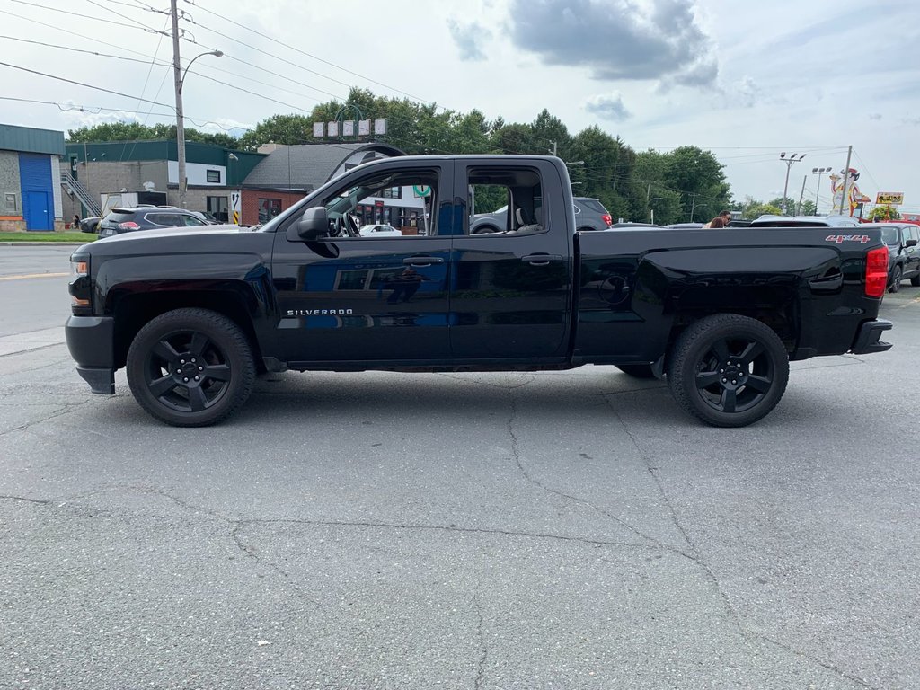 Chevrolet Silverado 1500  2017 à Granby, Québec - 5 - w1024h768px