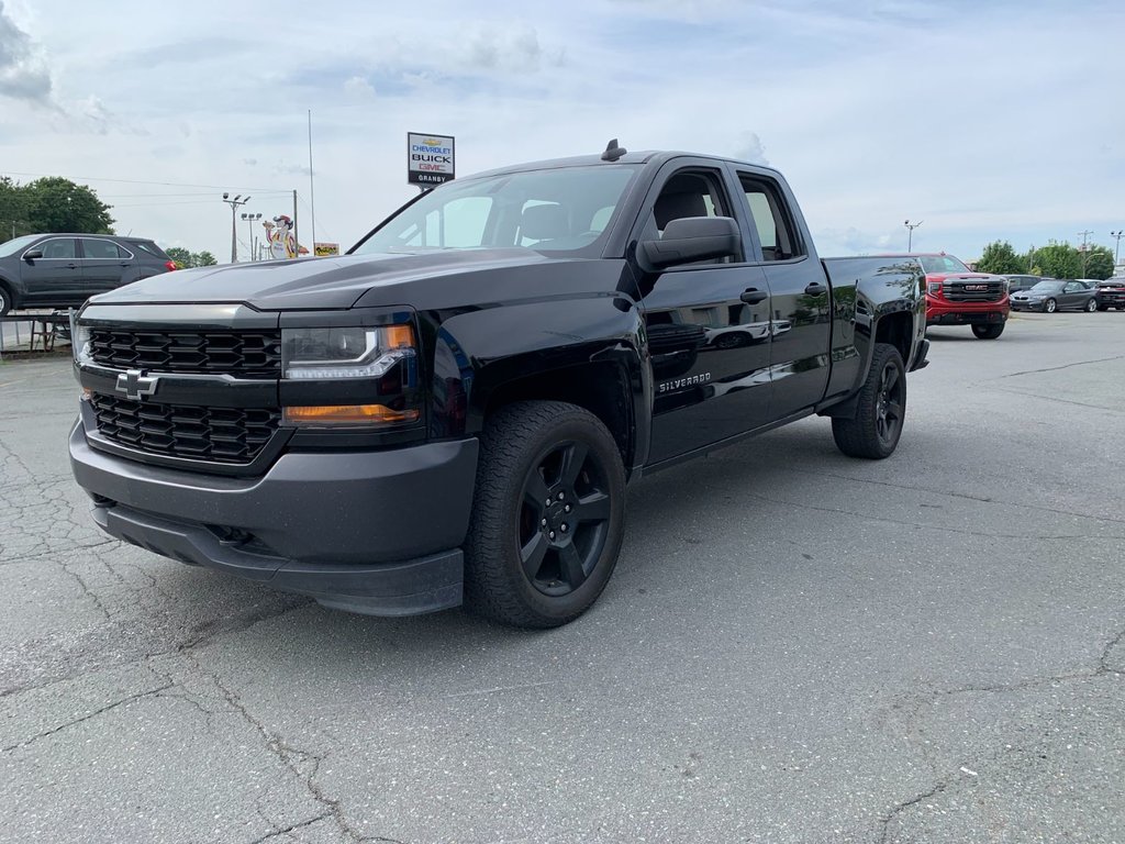 2017  Silverado 1500 DOUBLECAB BOITE 6.6PIED MOTEUR 5.3L in Granby, Quebec - 4 - w1024h768px