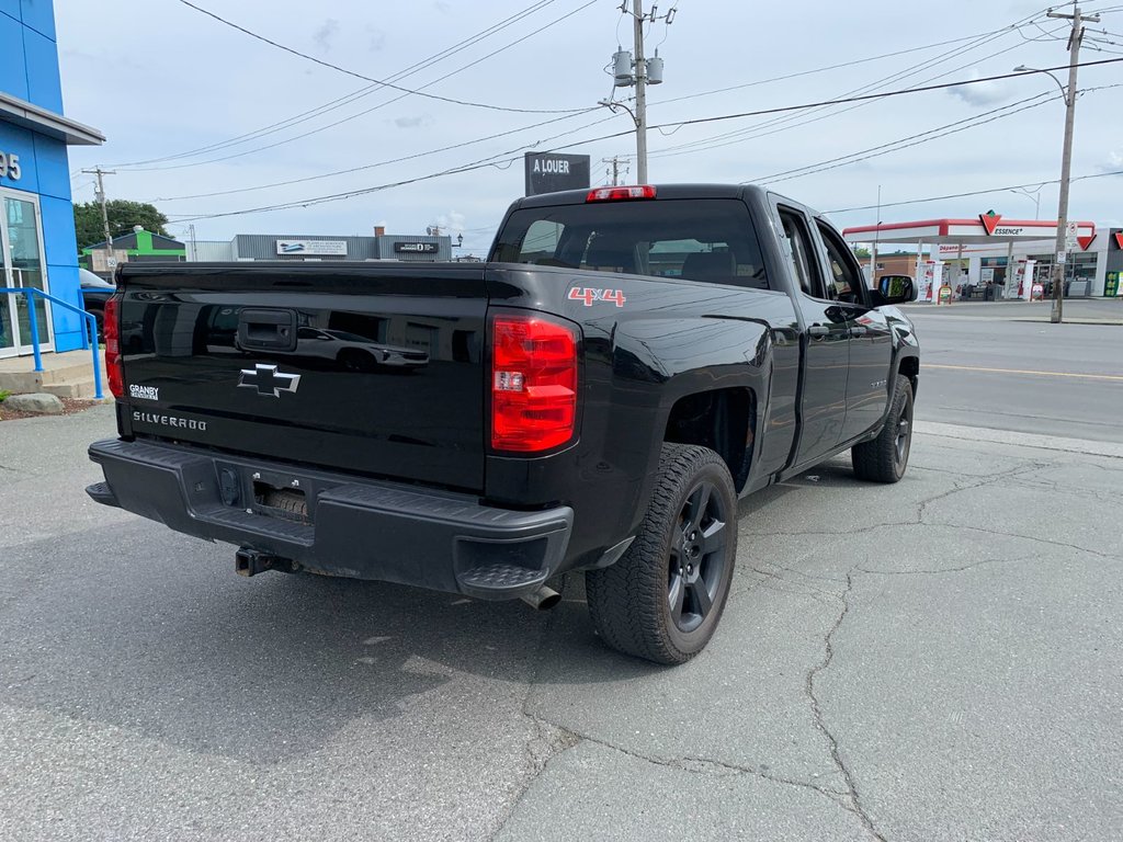 Chevrolet Silverado 1500  2017 à Granby, Québec - 8 - w1024h768px