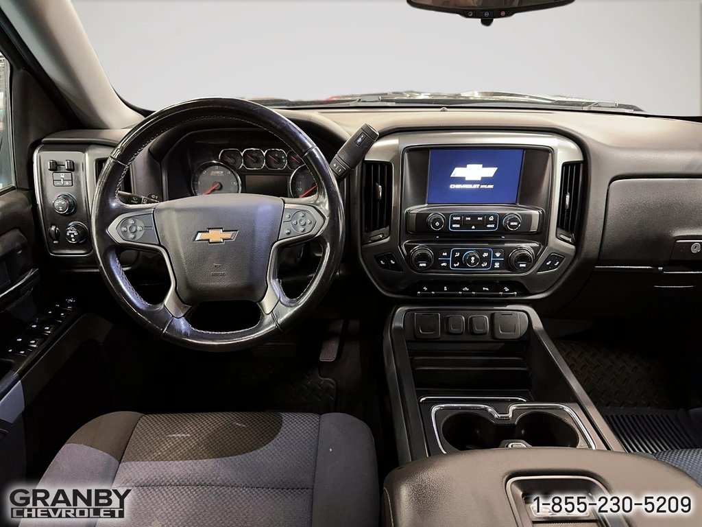 2018 Chevrolet Silverado 1500 in Granby, Quebec - 9 - w1024h768px