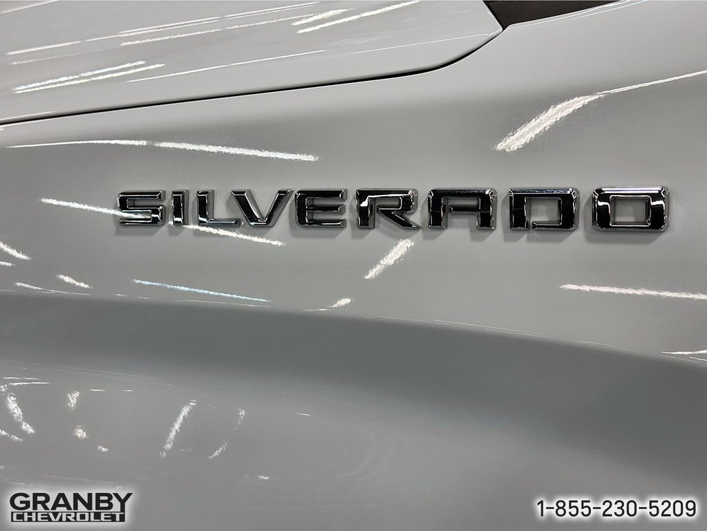 Chevrolet Silverado 1500  2019 à Granby, Québec - 17 - w1024h768px