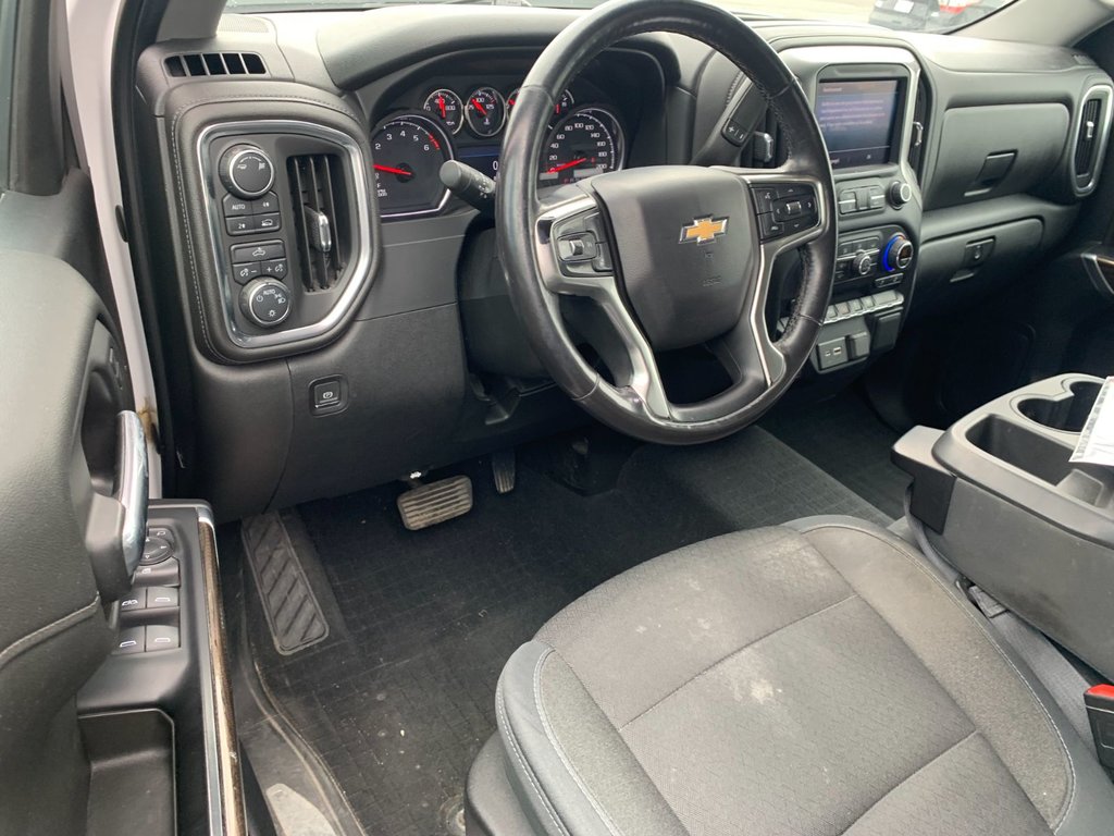 Chevrolet Silverado 1500  2019 à Granby, Québec - 9 - w1024h768px
