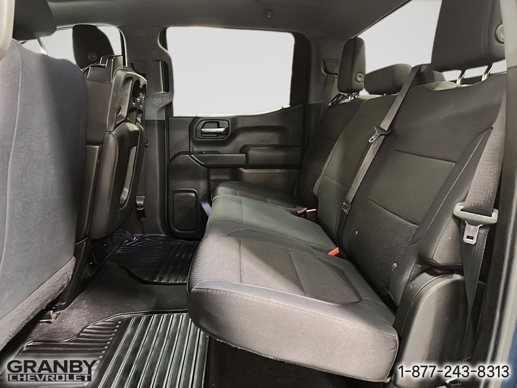 2019 Chevrolet Silverado 1500 Custom crewcab boite 6.6 moteur 5.3L in Granby, Quebec - 13 - w1024h768px