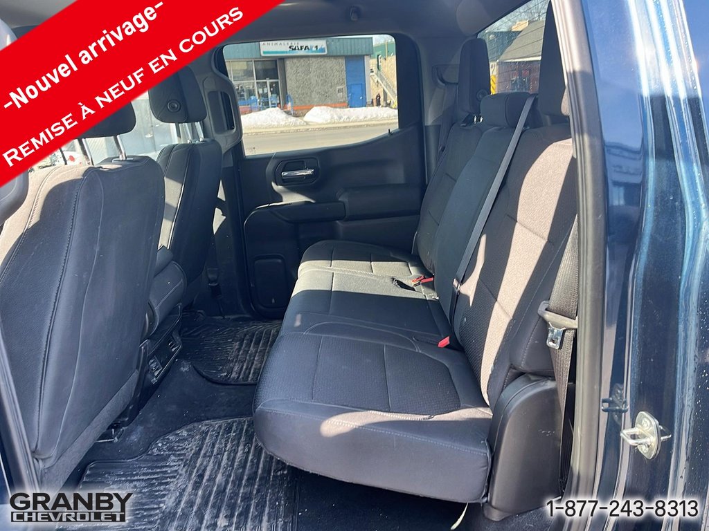2019 Chevrolet Silverado 1500 Custom crewcab boite 6.6 moteur 5.3L in Granby, Quebec - 10 - w1024h768px