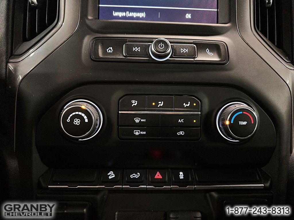 2020 Chevrolet Silverado 1500 in Granby, Quebec - 17 - w1024h768px