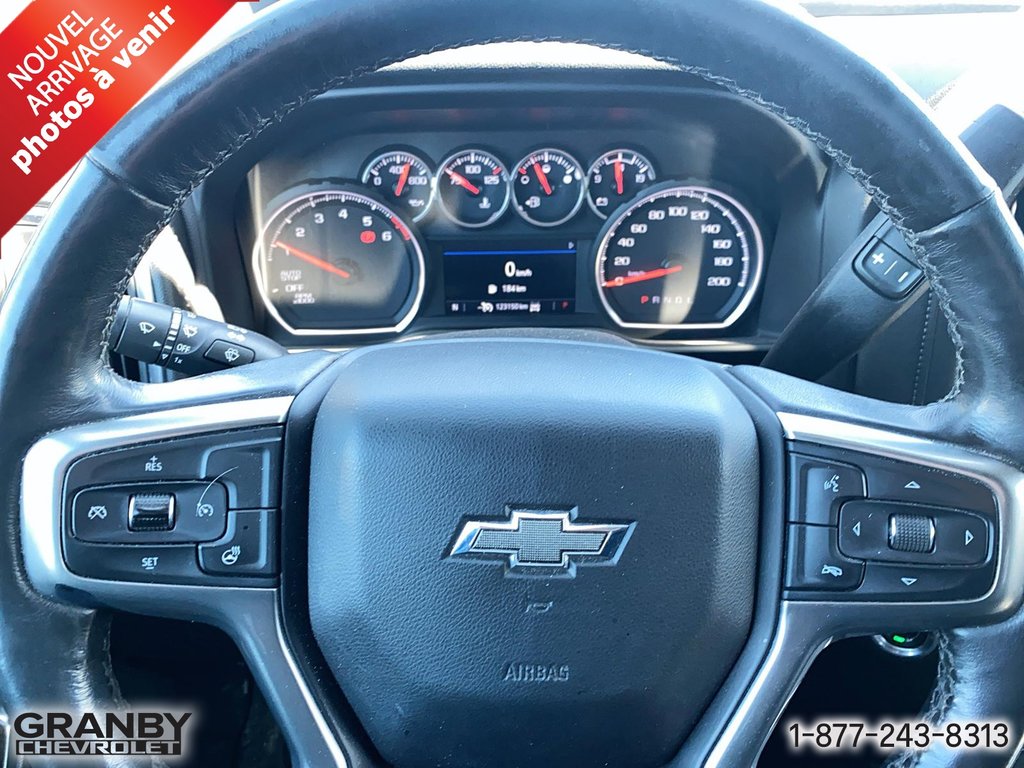 2020 Chevrolet Silverado 1500 RST crewcab boite 6.6 moteur 5.3L in Granby, Quebec - 10 - w1024h768px