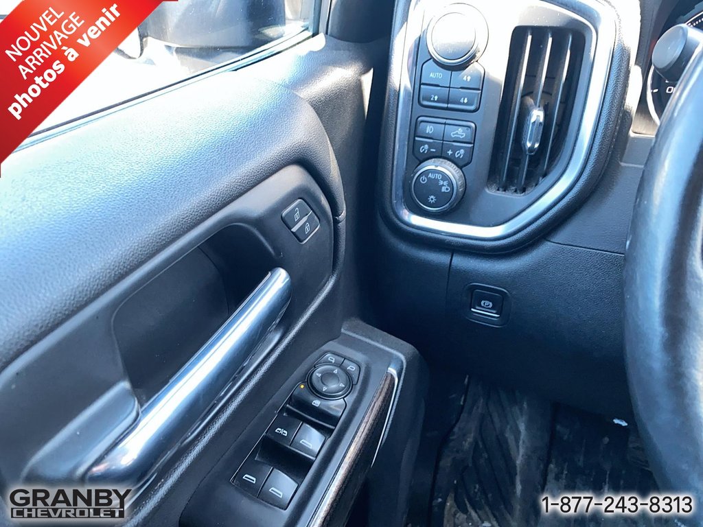 2020 Chevrolet Silverado 1500 RST crewcab boite 6.6 moteur 5.3L in Granby, Quebec - 9 - w1024h768px