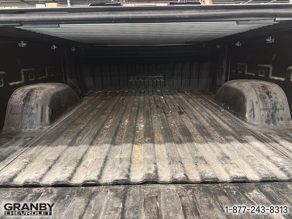 2020 Chevrolet Silverado 1500 High Country CREWCAB DIESEL BOITE 6.6 in Granby, Quebec - 9 - w1024h768px