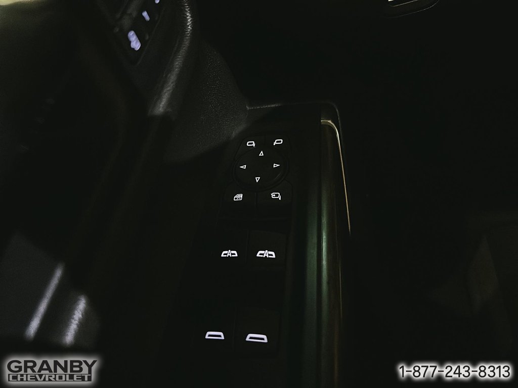 2020 Chevrolet Silverado 1500 High Country CREWCAB DIESEL BOITE 6.6 in Granby, Quebec - 14 - w1024h768px
