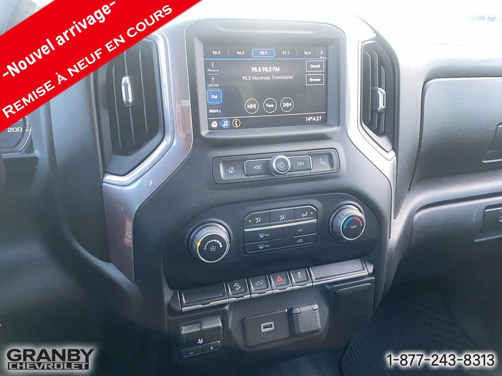 2020 Chevrolet Silverado 1500 in Granby, Quebec - 12 - w1024h768px