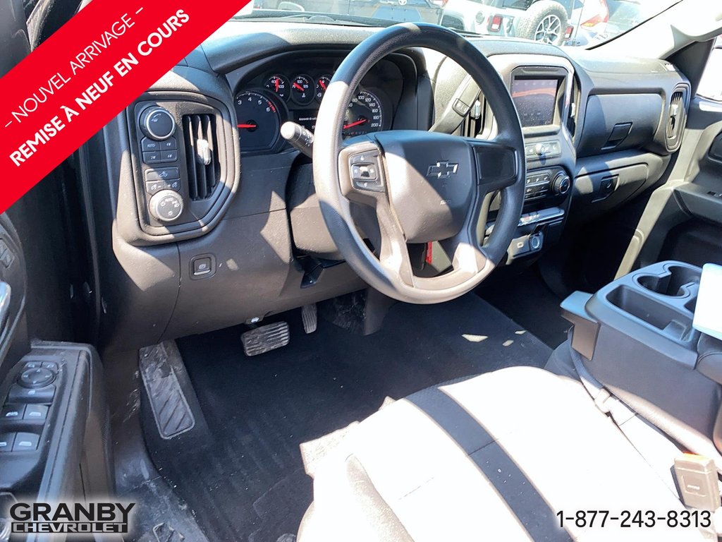 Chevrolet Silverado 1500  2020 à Granby, Québec - 8 - w1024h768px