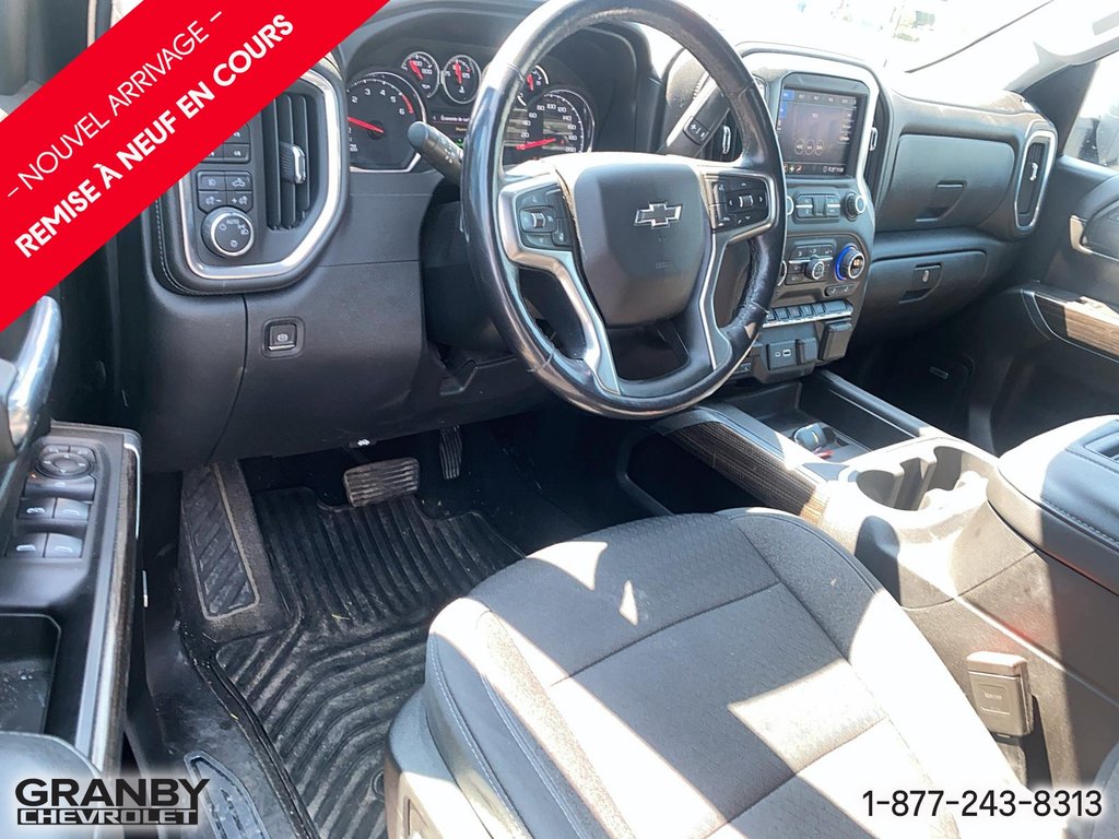 Chevrolet Silverado 1500 RST crewcab boite 6.6 moteur 3.0l 2020 à Granby, Québec - 9 - w1024h768px