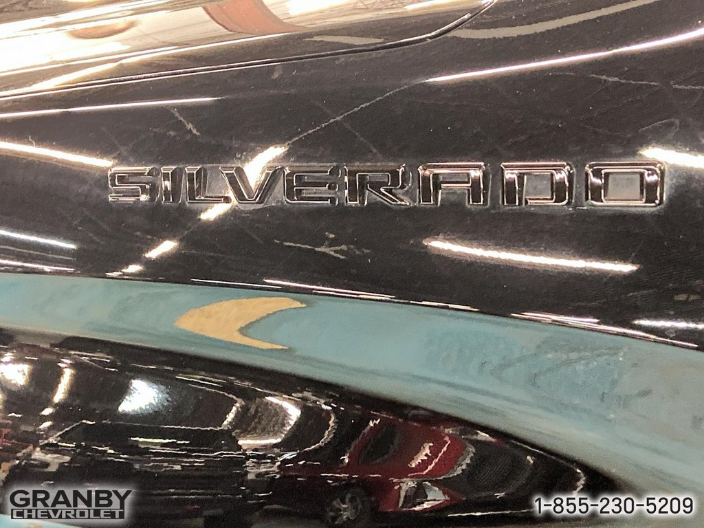 2021 Chevrolet Silverado 1500 in Granby, Quebec - 6 - w1024h768px