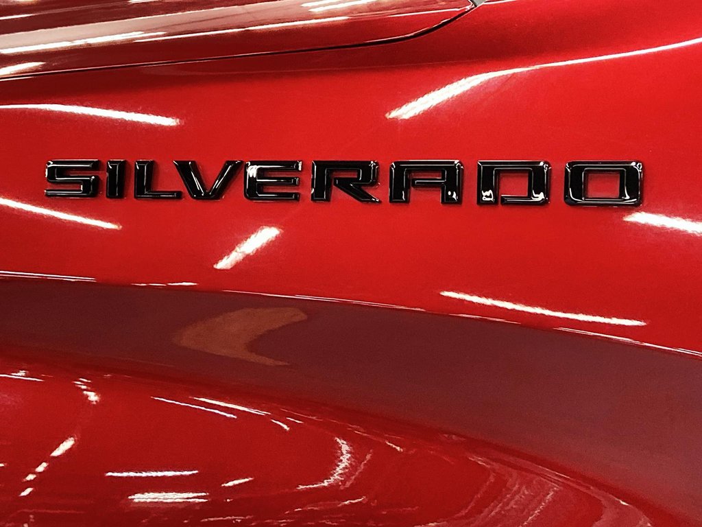 Chevrolet Silverado 1500  2021 à Granby, Québec - 6 - w1024h768px
