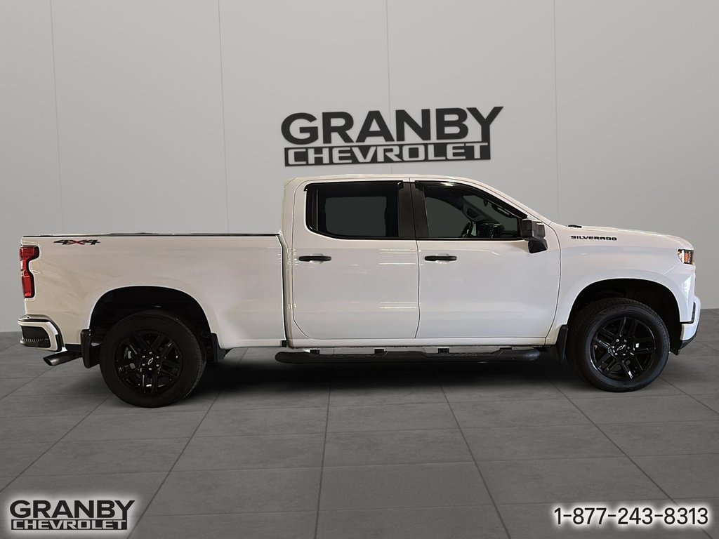 Chevrolet Silverado 1500 Custom crewcab boite 6.6 4cyl 2021 à Granby, Québec - 4 - w1024h768px