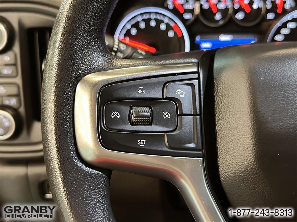 Chevrolet Silverado 1500 Custom crewcab boite 6.6 4cyl 2021 à Granby, Québec - 20 - w1024h768px