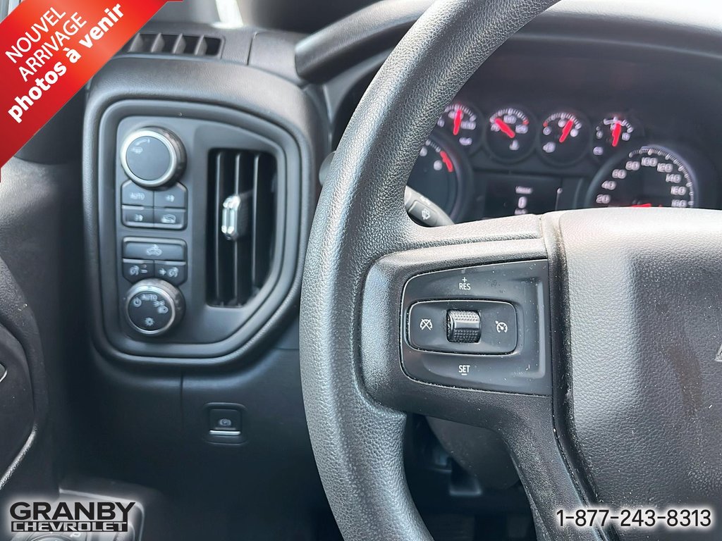 2021 Chevrolet Silverado 1500 in Granby, Quebec - 9 - w1024h768px