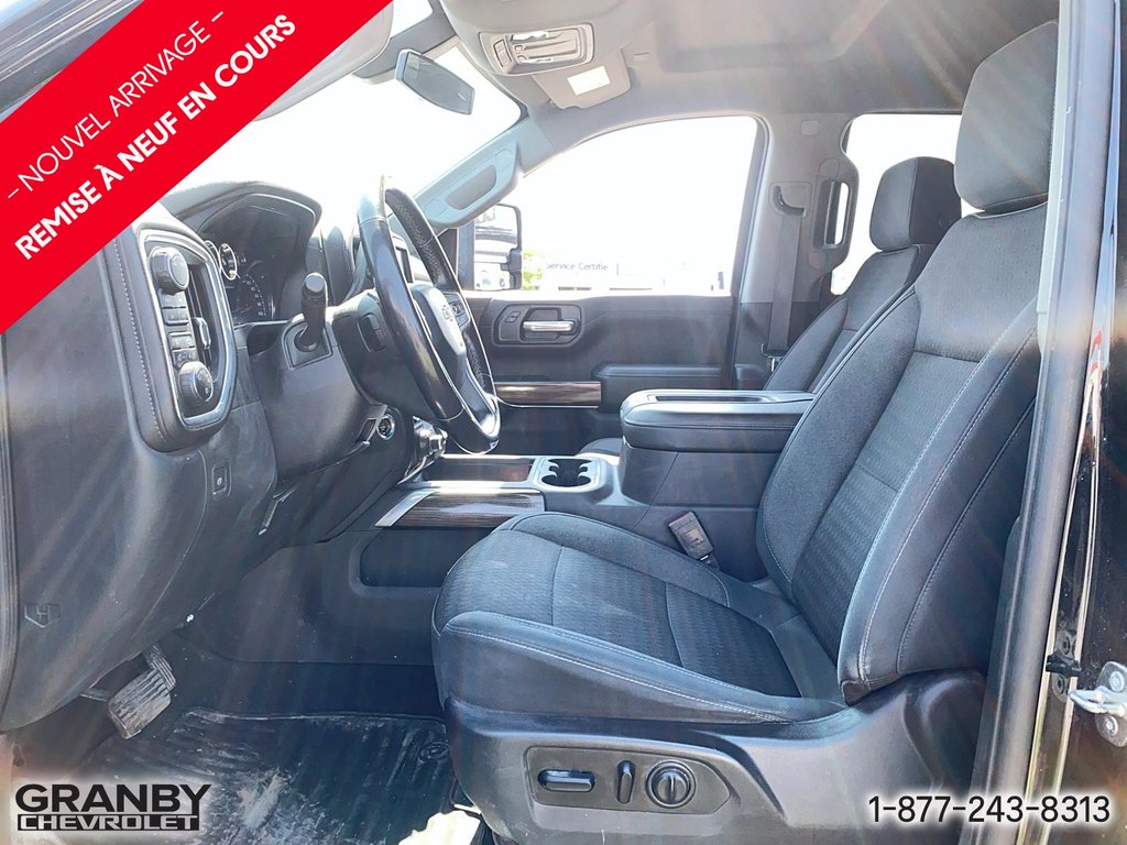 2021 Chevrolet Silverado 1500 RST crewcab boite 6.6 moteur 5.3L in Granby, Quebec - 10 - w1024h768px