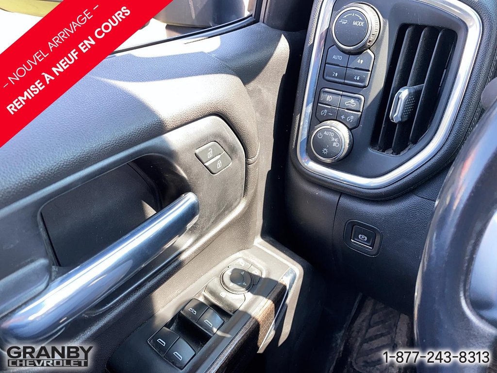 2021 Chevrolet Silverado 1500 RST crewcab boite 6.6 moteur 5.3L in Granby, Quebec - 11 - w1024h768px