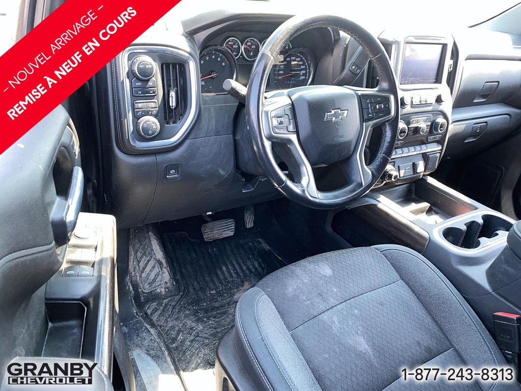 2021 Chevrolet Silverado 1500 RST crewcab boite 6.6 moteur 5.3L in Granby, Quebec - 9 - w1024h768px