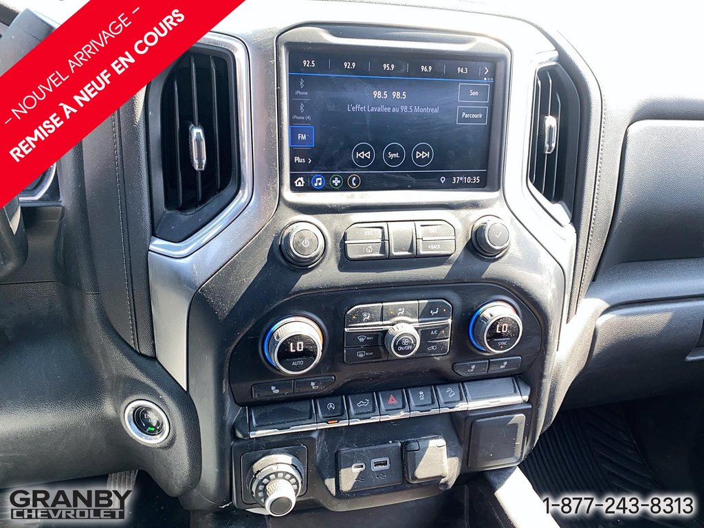 2021 Chevrolet Silverado 1500 RST crewcab boite 6.6 moteur 5.3L in Granby, Quebec - 12 - w1024h768px