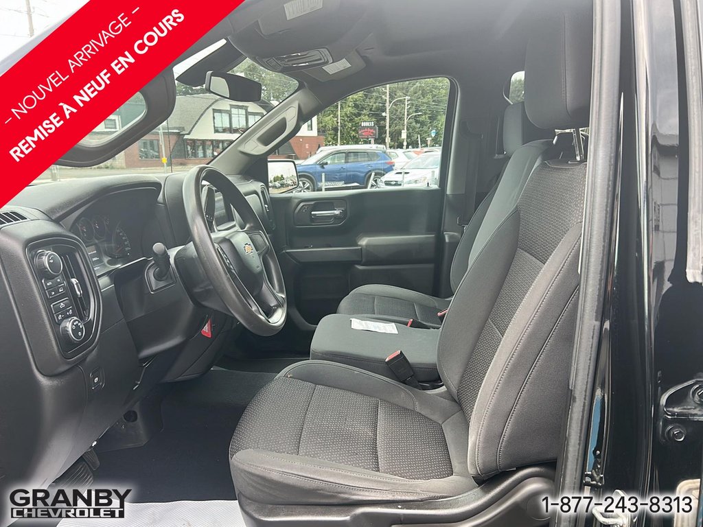 2021 Chevrolet Silverado 1500 in Granby, Quebec - 9 - w1024h768px