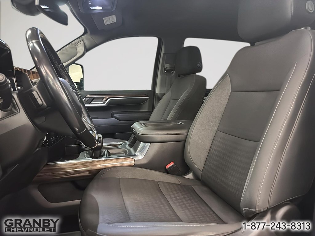 2022 Chevrolet Silverado 1500 RST CREWCAB BOITE 6.6 MOTEUR 6.2L in Granby, Quebec - 11 - w1024h768px
