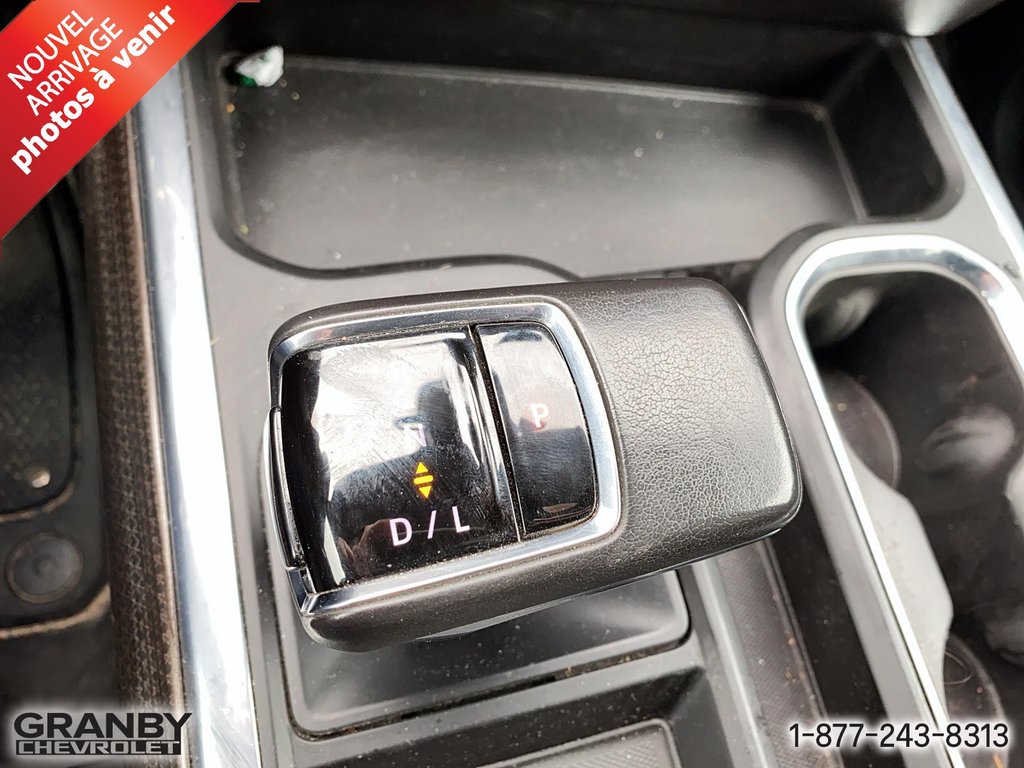 2022 Chevrolet Silverado 1500 RST CREWCAB BOITE 6.6 MOTEUR 6.2L in Granby, Quebec - 13 - w1024h768px