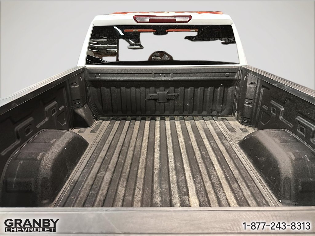 2022 Chevrolet Silverado 1500 in Granby, Quebec - 9 - w1024h768px
