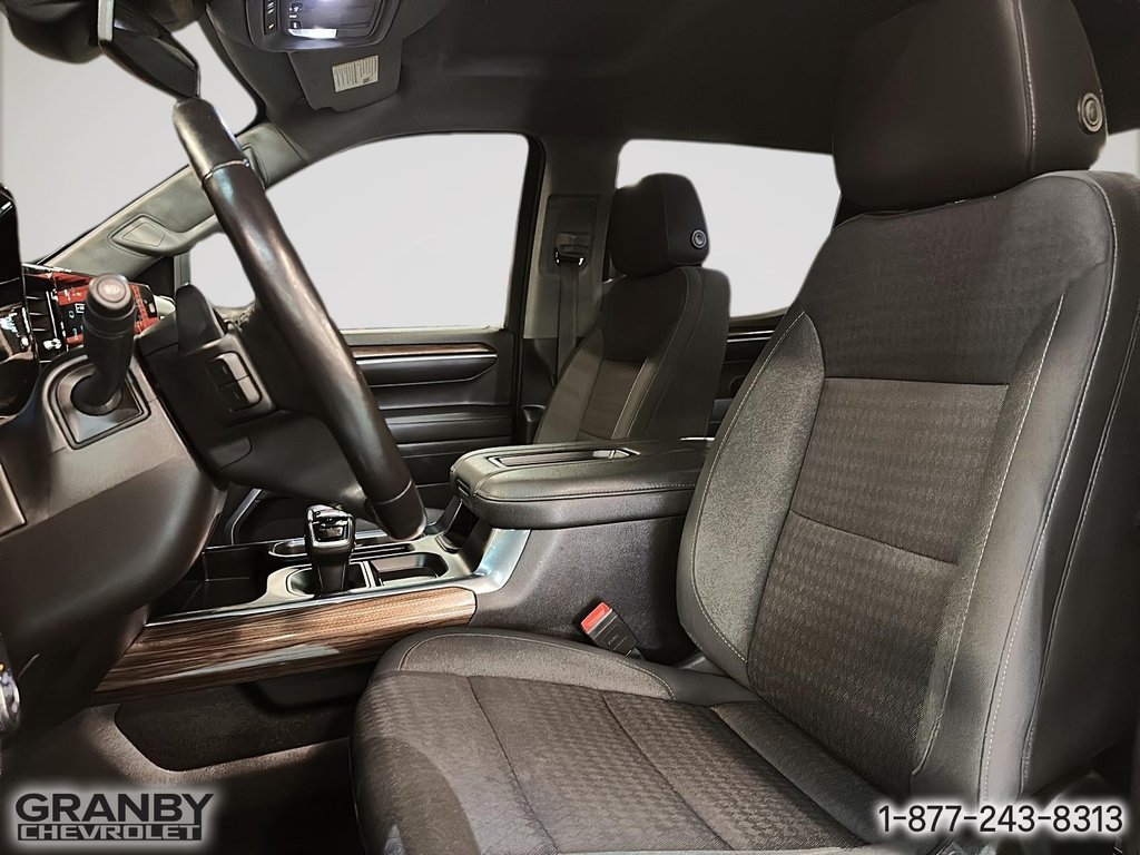 2022 Chevrolet Silverado 1500 in Granby, Quebec - 11 - w1024h768px