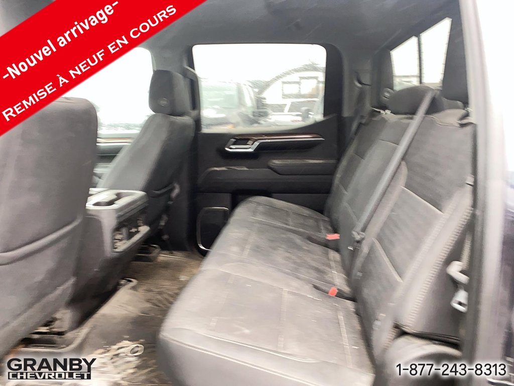 2022 Chevrolet Silverado 1500 LT Trail Boss CREWCAB BOITE6.6 DIESEL in Granby, Quebec - 8 - w1024h768px