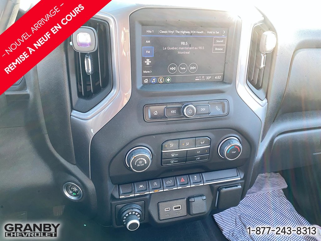 2022 Chevrolet Silverado 1500 in Granby, Quebec - 16 - w1024h768px