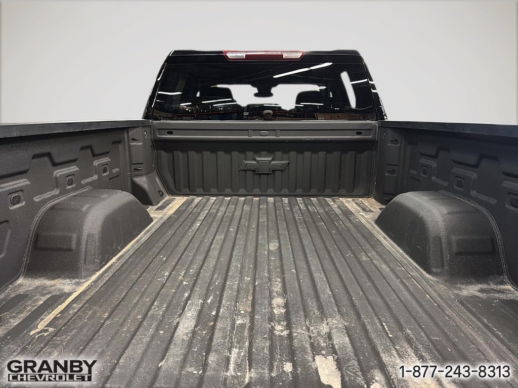 Chevrolet Silverado 1500  2023 à Granby, Québec - 9 - w1024h768px